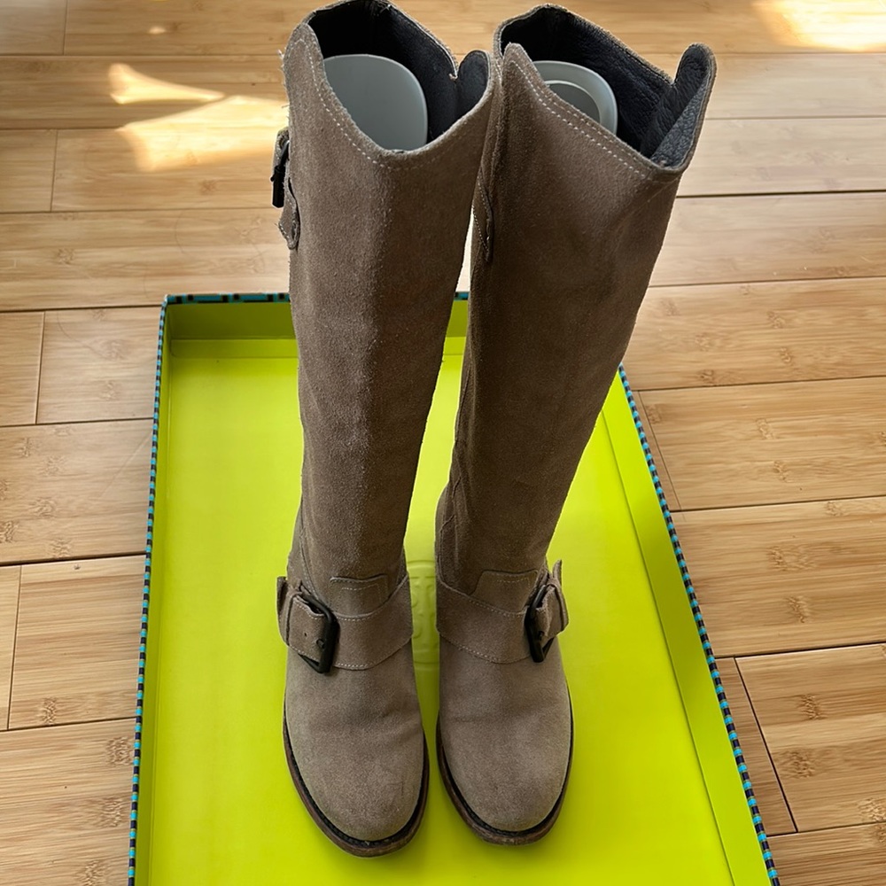 Genuine suede boots from european boots brands